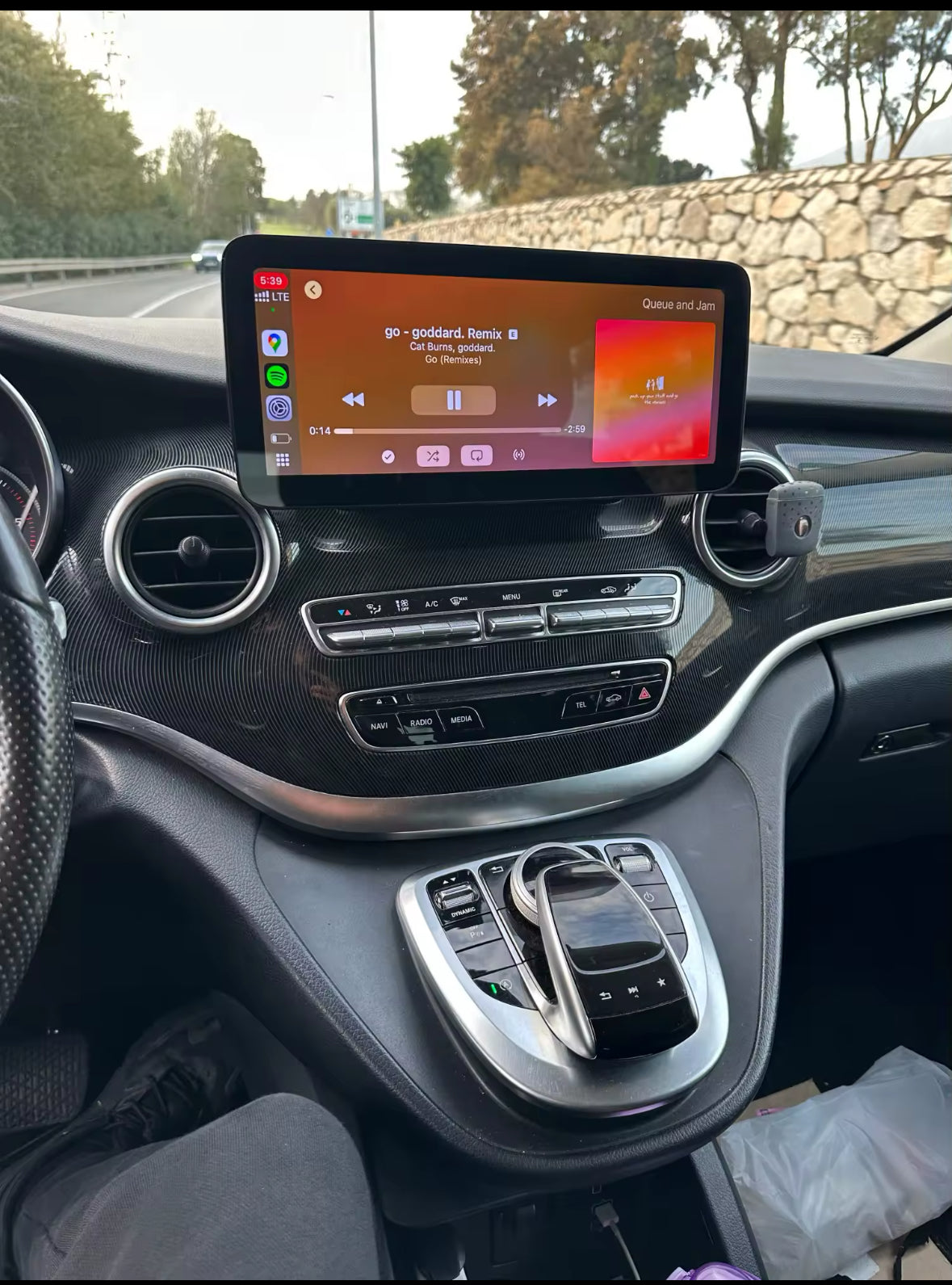 Écran CarPlay Mercedes